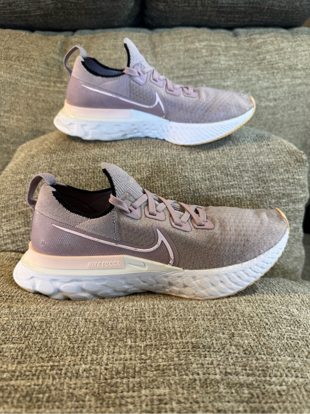 Nike Women's React Infinity Run Flyknit Plum Fog Size 8.5